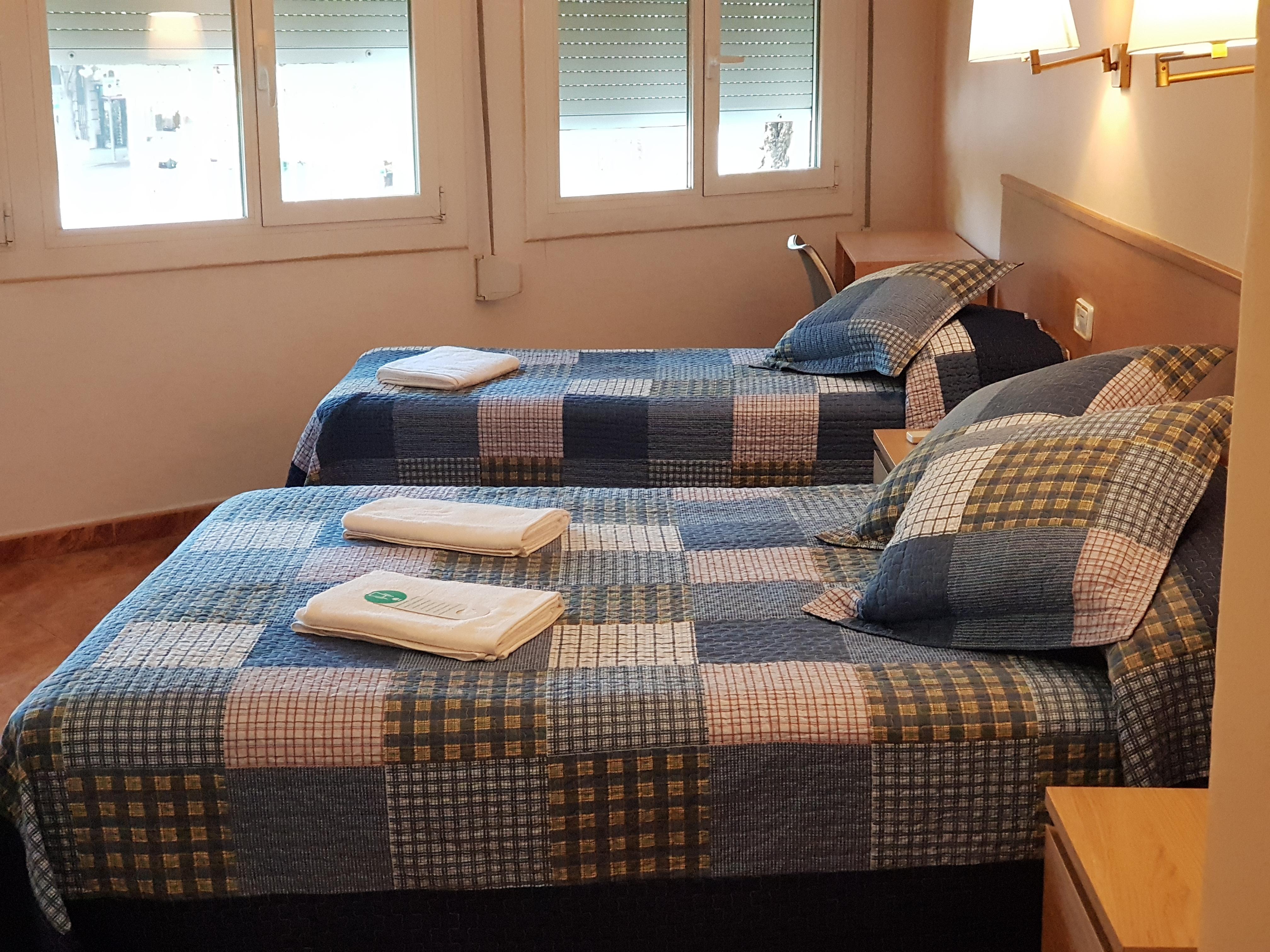 Hostal Rio De Castro Barcelona Bagian luar foto