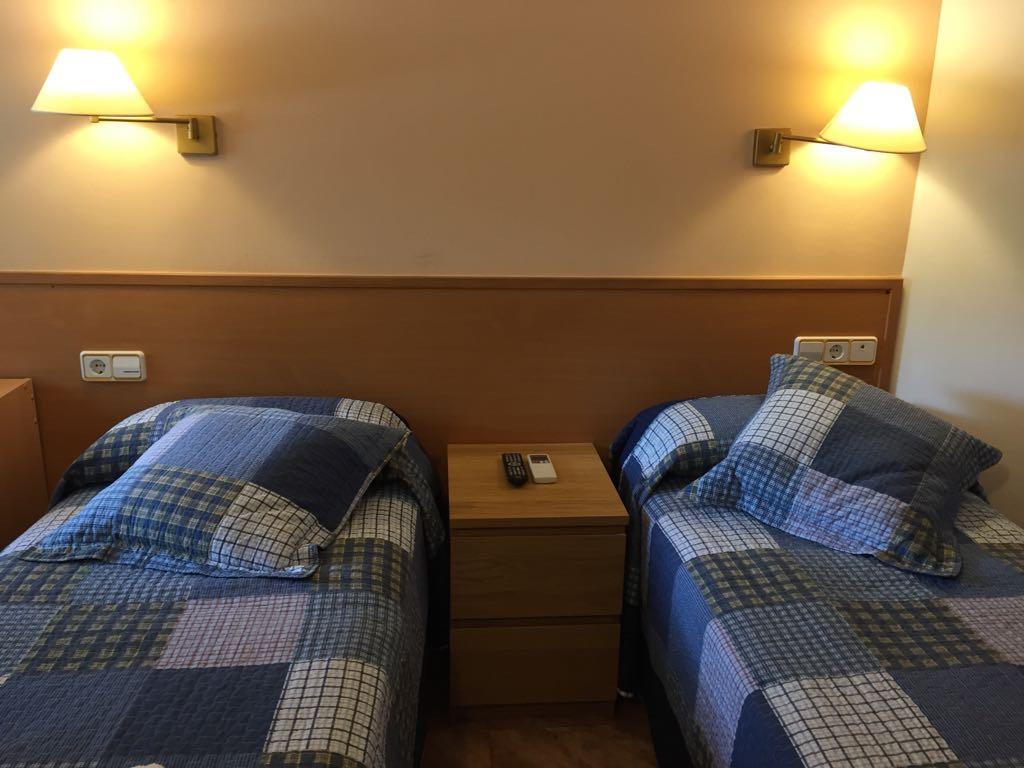 Hostal Rio De Castro Barcelona Bagian luar foto