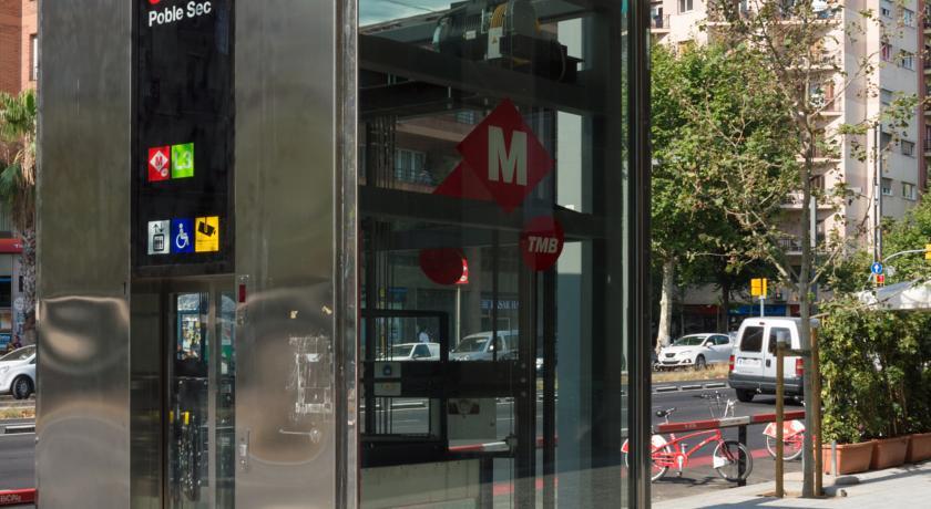Hostal Rio De Castro Barcelona Bagian luar foto