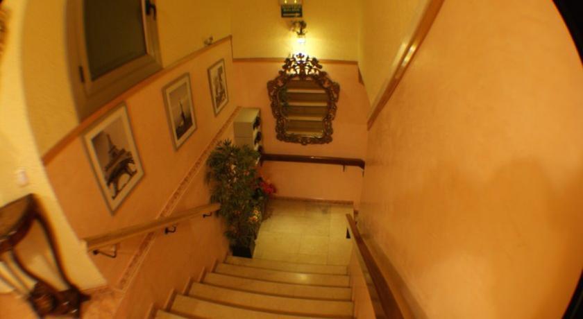 Hostal Rio De Castro Barcelona Bagian luar foto