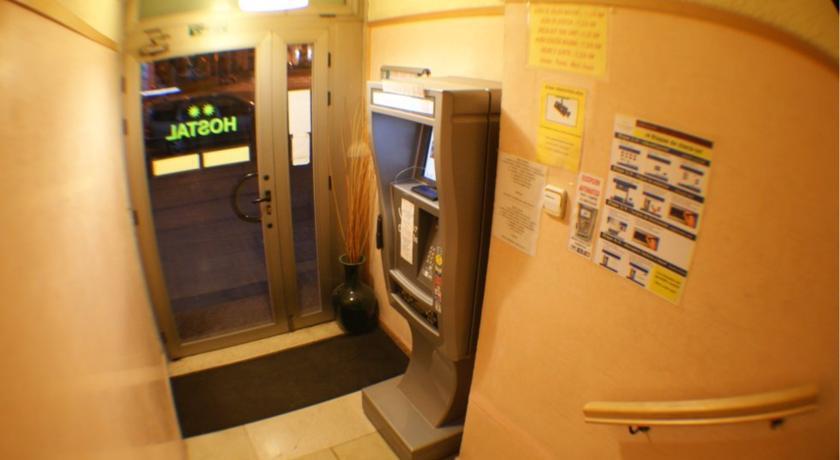 Hostal Rio De Castro Barcelona Bagian luar foto