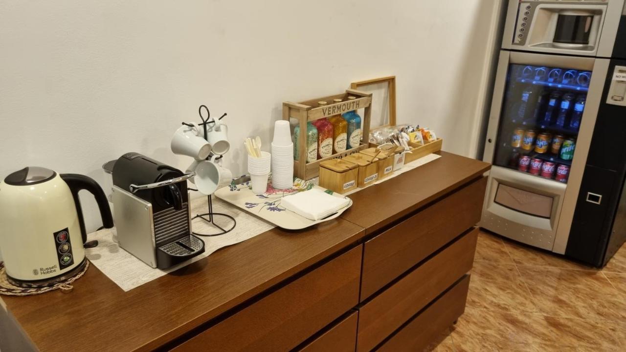Hostal Rio De Castro Barcelona Bagian luar foto