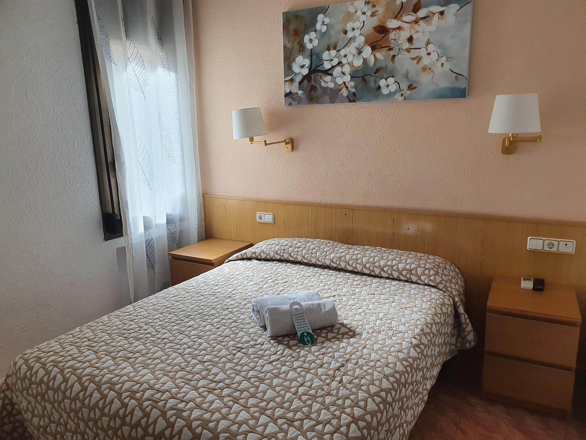 Hostal Rio De Castro Barcelona Bagian luar foto