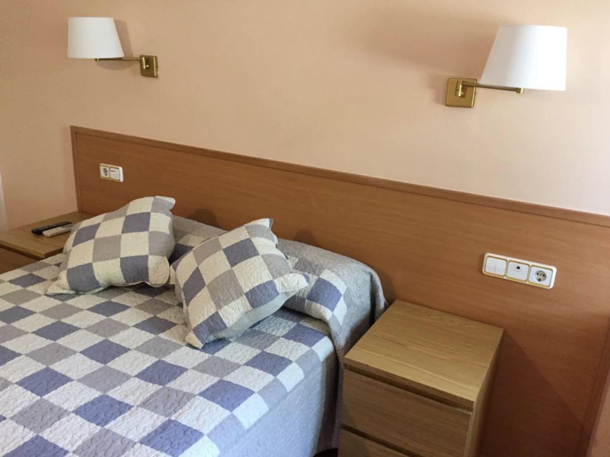 Hostal Rio De Castro Barcelona Bagian luar foto