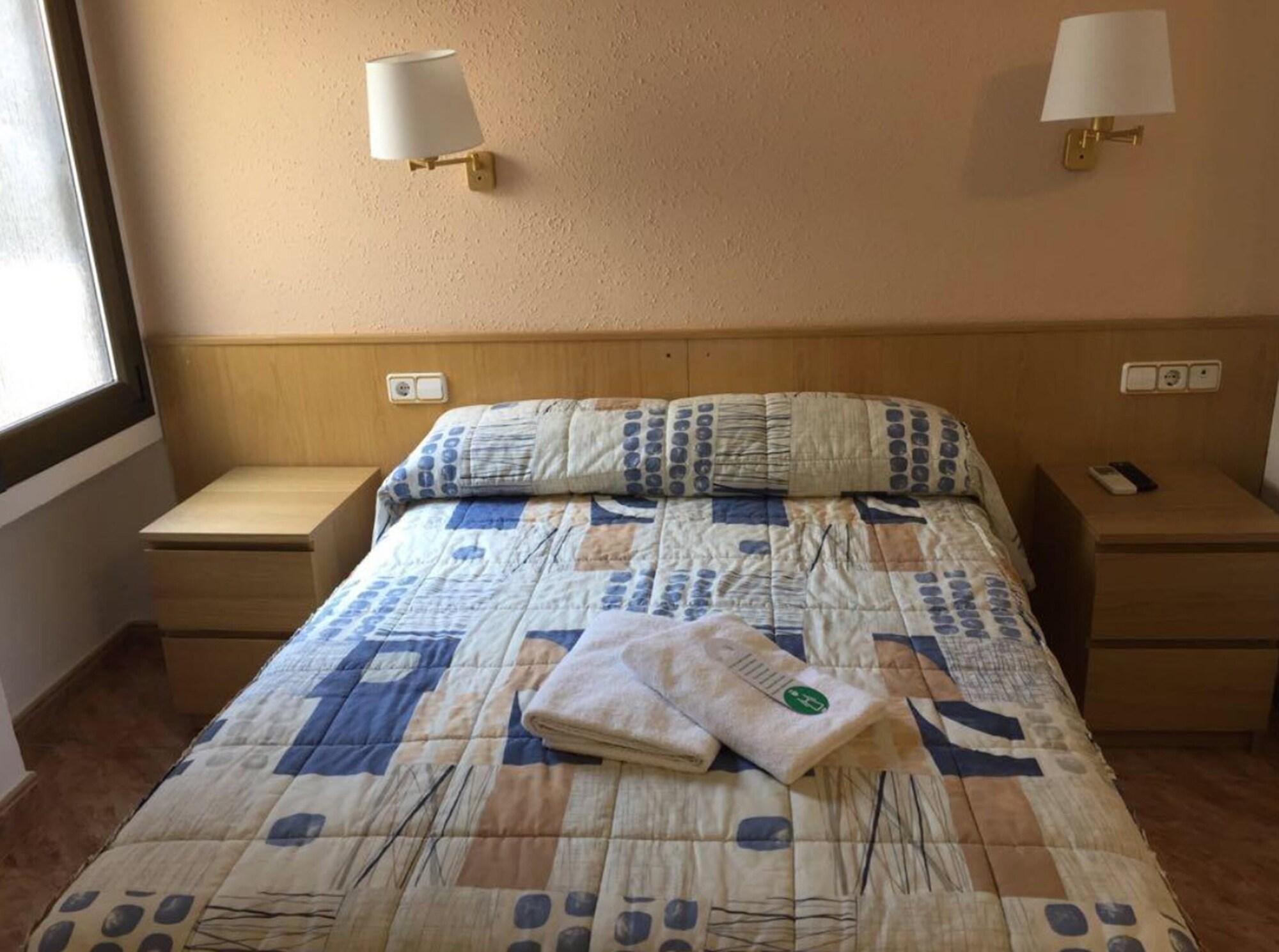 Hostal Rio De Castro Barcelona Bagian luar foto