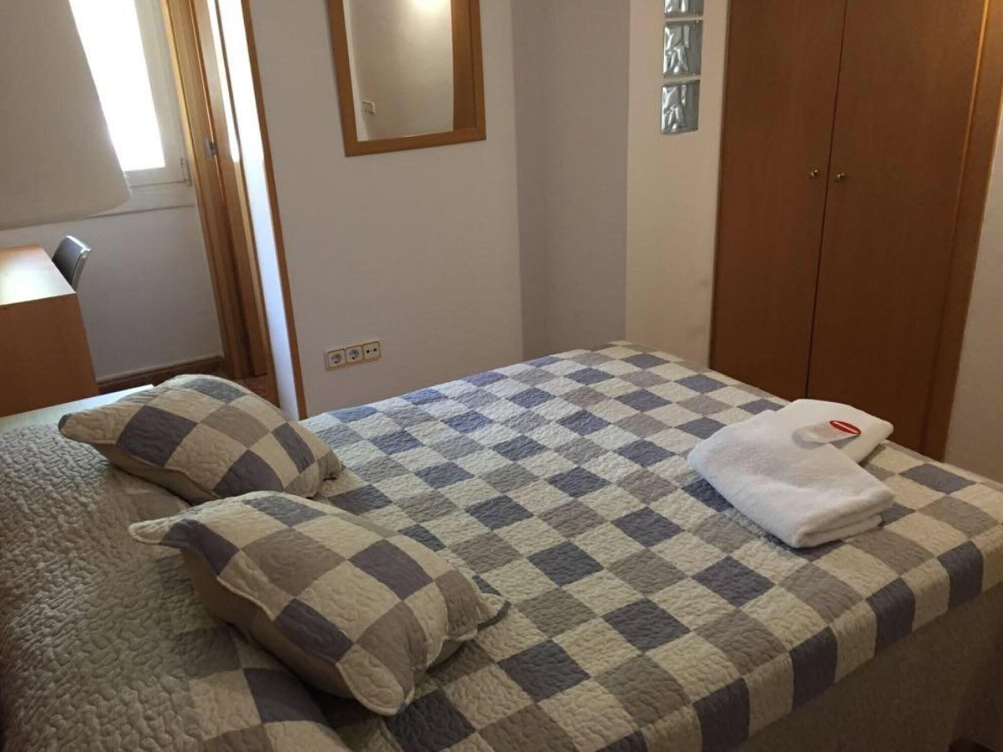 Hostal Rio De Castro Barcelona Bagian luar foto