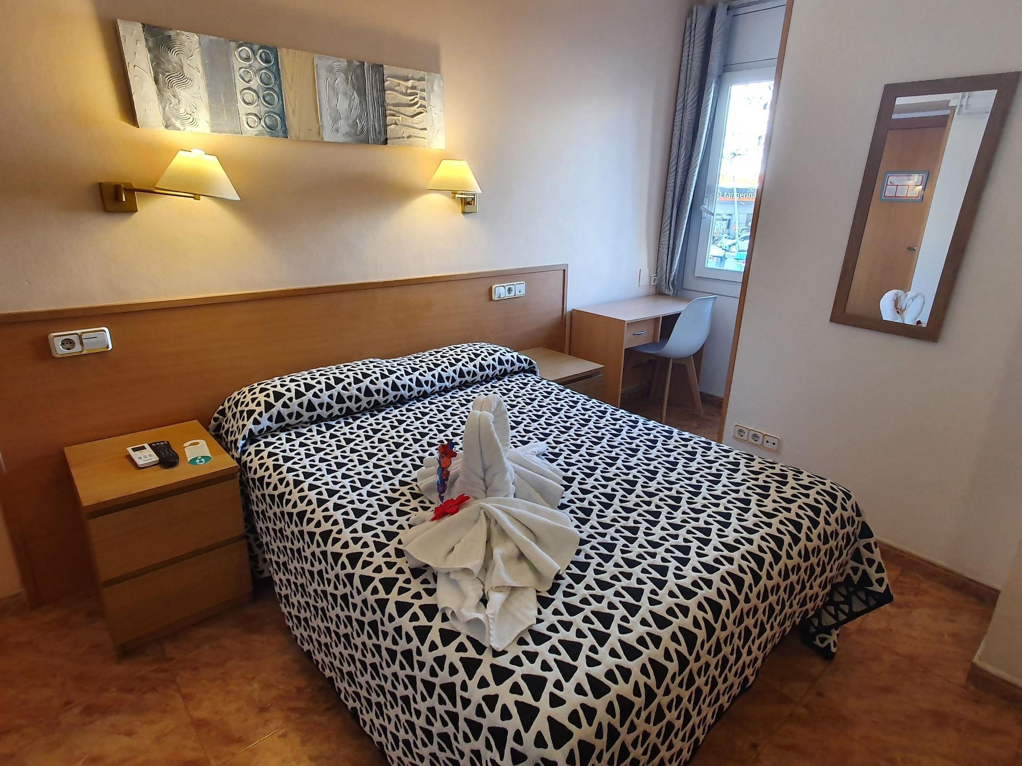 Hostal Rio De Castro Barcelona Bagian luar foto