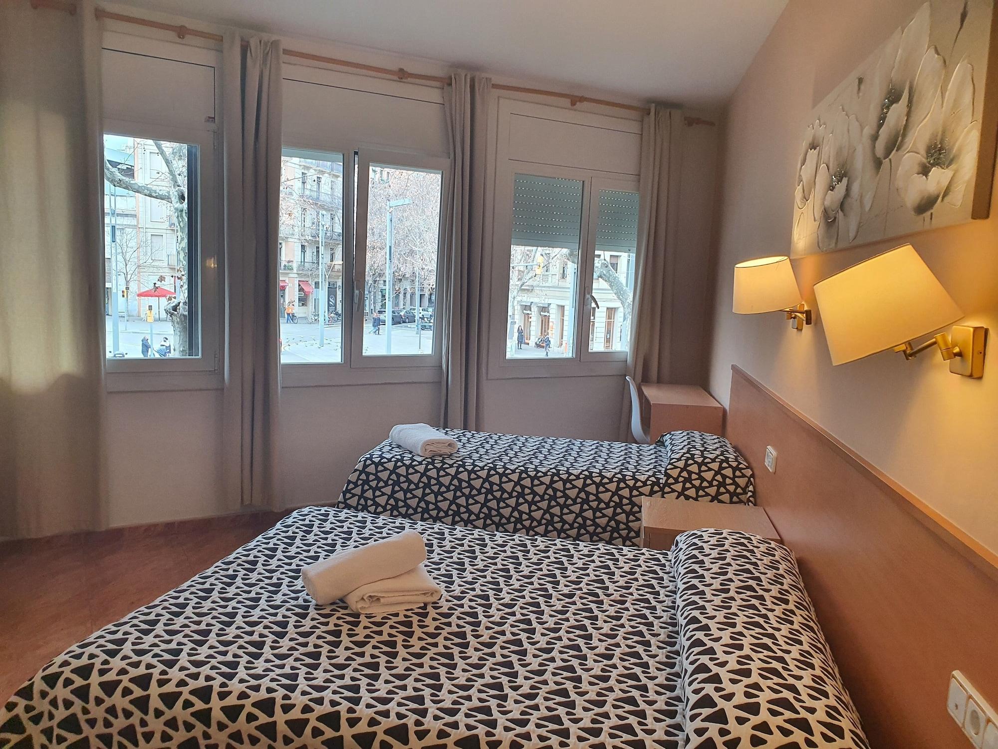 Hostal Rio De Castro Barcelona Bagian luar foto