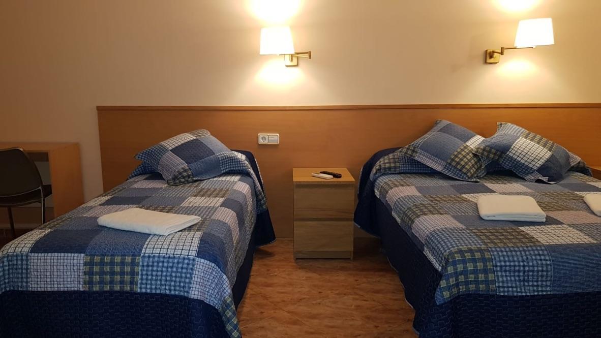 Hostal Rio De Castro Barcelona Bagian luar foto